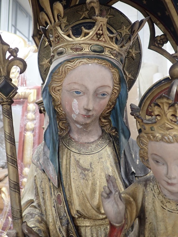 Atelier Giordani - Conservation - Restauration
Edifice – Mobilier - Sculpture – Objets d’art – Moulage –
Pierre, bois métal, polychromie et dorure - Restauration d'une statue de la Vierge à l'enfant de la Cathédrale Notre-Dame-de-la-Treille en bois polychrome et dorure - Bois polychrome et dorure - -Dépose/repose avec transfert en atelier
-Dépoussiérage minutieux sous aspiration contrôlée
-Refixage de la polychromie soulevée
-Nettoyage au triammonium citrate
-Complément de sculpture
-Réintégration de dorure
-Réintégration de polychromie
- Protection de la surface par application d'une cire microcristalline