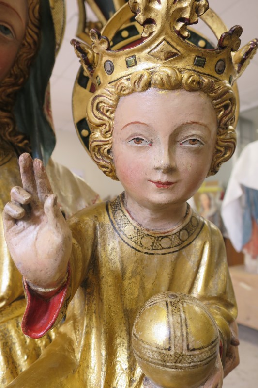 Atelier Giordani - Conservation - Restauration
Edifice – Mobilier - Sculpture – Objets d’art – Moulage –
Pierre, bois métal, polychromie et dorure - Restauration d'une statue de la Vierge à l'enfant de la Cathédrale Notre-Dame-de-la-Treille en bois polychrome et dorure - Bois polychrome et dorure - -Dépose/repose avec transfert en atelier
-Dépoussiérage minutieux sous aspiration contrôlée
-Refixage de la polychromie soulevée
-Nettoyage au triammonium citrate
-Complément de sculpture
-Réintégration de dorure
-Réintégration de polychromie
- Protection de la surface par application d'une cire microcristalline