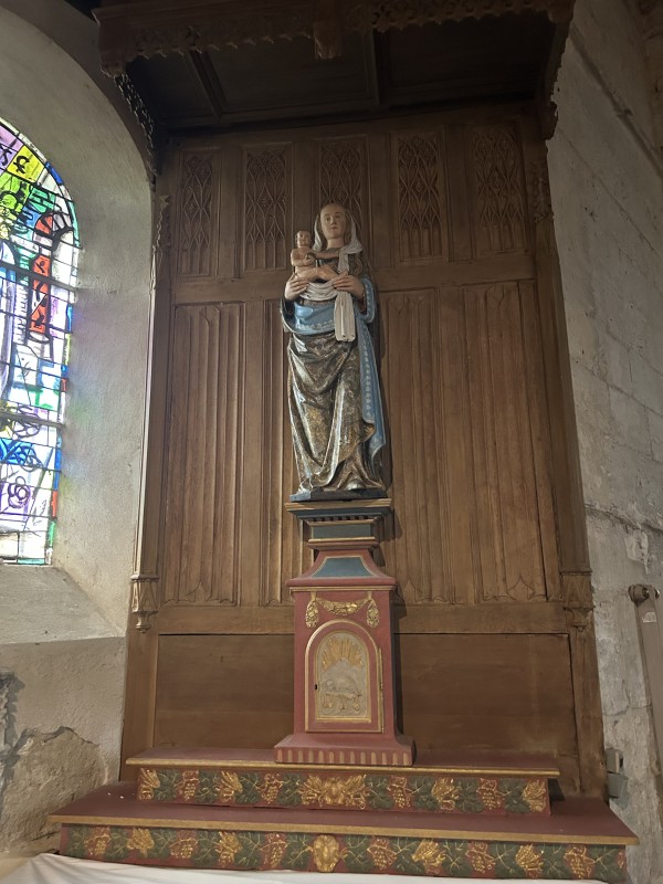Atelier Giordani - Conservation - Restauration
Edifice – Mobilier - Sculpture – Objets d’art – Moulage –
Pierre, bois métal, polychromie et dorure - Conservation restauration de 2 retables baldaquin pour l'Eglise Saint Quentin - Bois polychrome - -	Dépoussiérage soigneux 
-	Purges des altération et anciennes restaurations
-	Traitement insecticide et fongicide
-	Consolidation chimide du bois
-	Révision des assemblages et resserrement des disjointoiements
-	Consolidation par pièces de renforts et greffes de bois de même essence
-	Bouchages et modelage des manques à la résine époxydique
-	Nettoyage des surfaces
-	Masticage des lacunes de surface
-	Traitement des éléments métalliques
-	Harmonisation colorée des surfaces
-	Restauration des statues
-      Dégagement de polychromie de la Statue de la Vierge à l'enfant