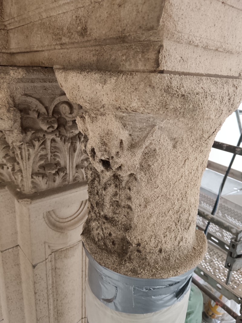 Atelier Giordani - Conservation - Restauration
Edifice – Mobilier - Sculpture – Objets d’art – Moulage –
Pierre, bois métal, polychromie et dorure - Conservation restauration du monument Alexandre Legrand au Palais des Bénédictines - Pierre, statue et pinacle en bronze - Traitement biocide
Nettoyage par microsablage sur le support pierreux
Nettoyage par application de compresses de pulpe de cellulose avec agent complexant EDTA 
Restitution des manques par prises d'empreintes en élastomère et tirés au mortier Altar
Greffe d'un chapiteau
Ragréage des lacunes au mortier Altar
Patine d'harmonisation du support pierreux

Nettoyage de la statue en bronze par microabrasion
Réalisation d'une patine vert-de-gris
Cirage

Nettoyage par microabrasion sur pinacle en bronze
Passivation du support
Cirage
