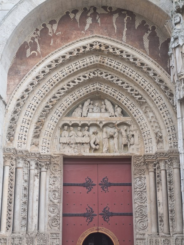 Atelier Giordani - Conservation - Restauration
Edifice – Mobilier - Sculpture – Objets d’art – Moulage –
Pierre, bois métal, polychromie et dorure - Conservation restauration du portail principal et du portail Saint Jean de la Cathédrale Notre-Dame - Pierre calcaire - - Nettoyage par micro-gommage
- Nettoyage par désincrustation photonique
- Consolidation chimique de la pierre
- Renforts structurels
- Purges et reprises des joints d'appareillages 
- Traitement des éléments métalliques
- Retouches ponctuelles
- Patine d'harmonisation