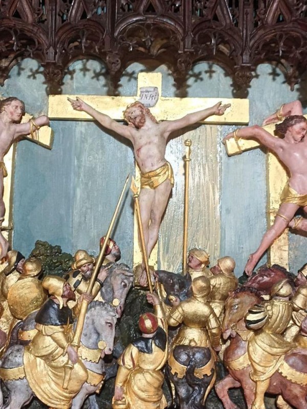 Atelier Giordani - Conservation - Restauration
Edifice – Mobilier - Sculpture – Objets d’art – Moulage –
Pierre, bois métal, polychromie et dorure - Conservation restauration du retable gothique de la Chapelle Saint Sulpice - Bois sculpté
Terre cuite sculptée polychrome et dorure - - Dépoussiérage soigneux
- Etude stratigraphique avec sondage
prise d'empreintes, moulage et tirage d'élément lacunaires
- Collage des éléments bois déchus et des tirage à la résine
- comblement et ragréages 
- Nettoyage 
- Réintégrations colorées
- Réintégration de dorure à la mixtion
