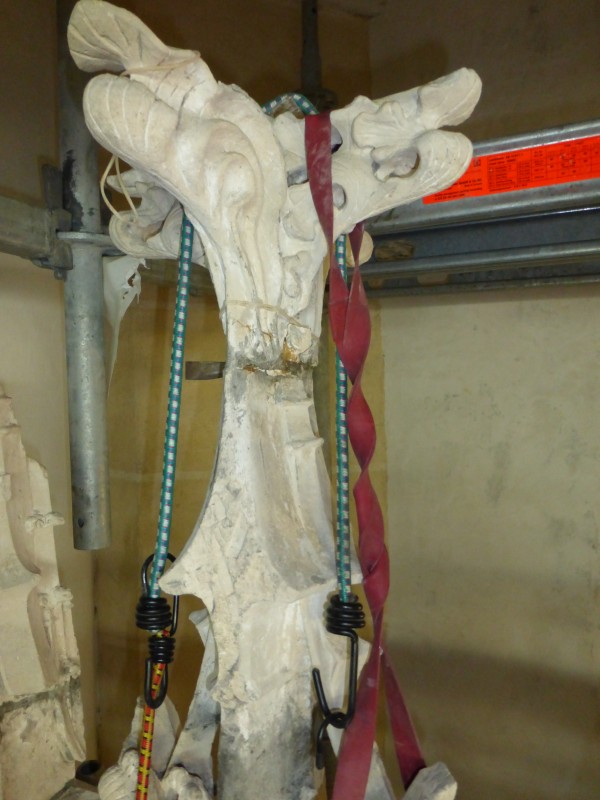 Atelier Giordani - Conservation - Restauration
Edifice – Mobilier - Sculpture – Objets d’art – Moulage –
Pierre, bois métal, polychromie et dorure - Conservation restauration du tour de chœur de la Cathédrale Notre Dame de Chartres - Pierre - - Dépoussiérage soigneux
- Pré-consolidation de l'épiderme
- Nettoyage par application de latex pelable
- Nettoyage complémentaire par application de compresse de carbonate d'ammonium
- Rinçage à l'eau déminéralisé et brossage doux
- Purge des joints défaillants et rejointoiement
- Consolidation du support
- Traitement des ferrures, agrafes et éléments ferreux
- Reprise d'enduits et ragréages
- Goujonnages et collages
-Patine d'harmonisation