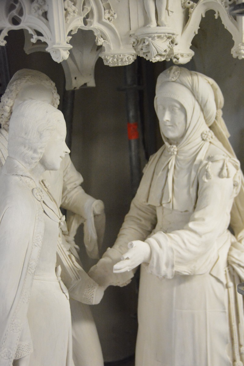 Atelier Giordani - Conservation - Restauration
Edifice – Mobilier - Sculpture – Objets d’art – Moulage –
Pierre, bois métal, polychromie et dorure - Conservation restauration du tour de chœur de la Cathédrale Notre Dame de Chartres - Pierre - - Dépoussiérage soigneux
- Pré-consolidation de l'épiderme
- Nettoyage par application de latex pelable
- Nettoyage complémentaire par application de compresse de carbonate d'ammonium
- Rinçage à l'eau déminéralisé et brossage doux
- Purge des joints défaillants et rejointoiement
- Consolidation du support
- Traitement des ferrures, agrafes et éléments ferreux
- Reprise d'enduits et ragréages
- Goujonnages et collages
-Patine d'harmonisation
