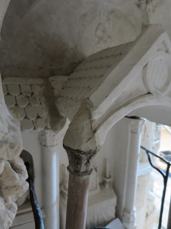 Atelier Giordani - Conservation - Restauration
Edifice – Mobilier - Sculpture – Objets d’art – Moulage –
Pierre, bois métal, polychromie et dorure - Conservation restauration du tour de chœur de la Cathédrale Notre Dame de Chartres - Pierre - - Dépoussiérage soigneux
- Pré-consolidation de l'épiderme
- Nettoyage par application de latex pelable
- Nettoyage complémentaire par application de compresse de carbonate d'ammonium
- Rinçage à l'eau déminéralisé et brossage doux
- Purge des joints défaillants et rejointoiement
- Consolidation du support
- Traitement des ferrures, agrafes et éléments ferreux
- Reprise d'enduits et ragréages
- Goujonnages et collages
-Patine d'harmonisation