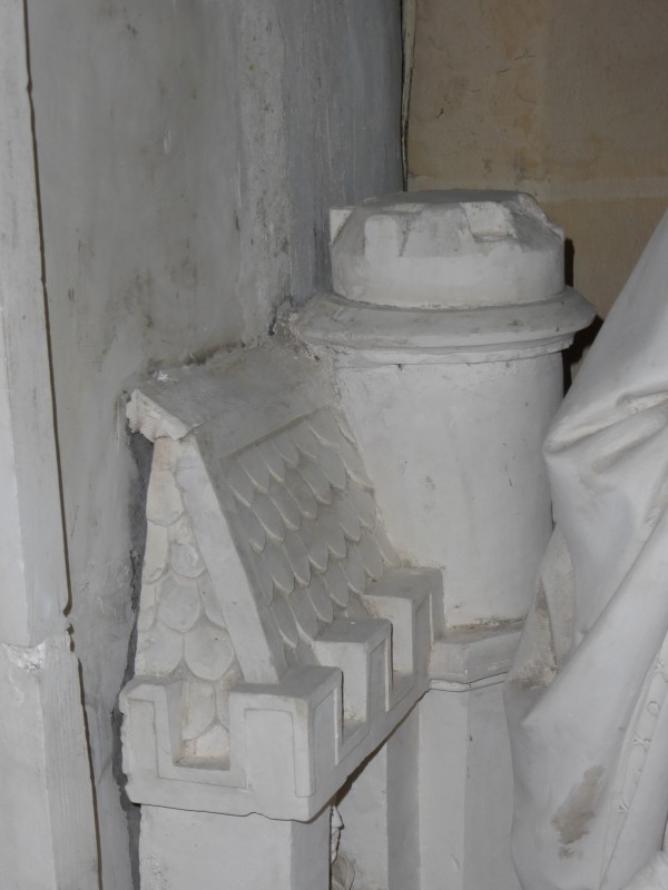 Atelier Giordani - Conservation - Restauration
Edifice – Mobilier - Sculpture – Objets d’art – Moulage –
Pierre, bois métal, polychromie et dorure - Conservation restauration du tour de chœur de la Cathédrale Notre Dame de Chartres - Pierre - - Dépoussiérage soigneux
- Pré-consolidation de l'épiderme
- Nettoyage par application de latex pelable
- Nettoyage complémentaire par application de compresse de carbonate d'ammonium
- Rinçage à l'eau déminéralisé et brossage doux
- Purge des joints défaillants et rejointoiement
- Consolidation du support
- Traitement des ferrures, agrafes et éléments ferreux
- Reprise d'enduits et ragréages
- Goujonnages et collages
-Patine d'harmonisation