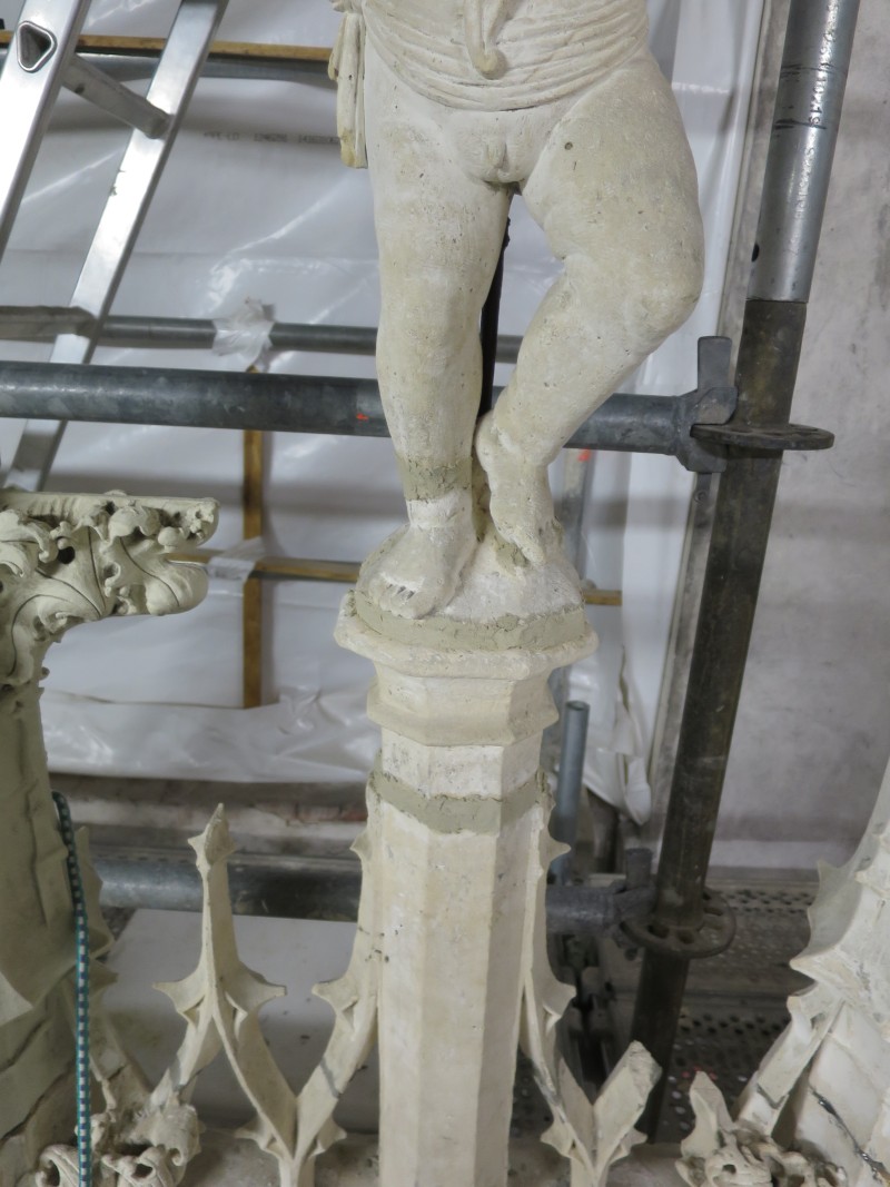 Atelier Giordani - Conservation - Restauration
Edifice – Mobilier - Sculpture – Objets d’art – Moulage –
Pierre, bois métal, polychromie et dorure - Conservation restauration du tour de chœur de la Cathédrale Notre Dame de Chartres - Pierre - - Dépoussiérage soigneux
- Pré-consolidation de l'épiderme
- Nettoyage par application de latex pelable
- Nettoyage complémentaire par application de compresse de carbonate d'ammonium
- Rinçage à l'eau déminéralisé et brossage doux
- Purge des joints défaillants et rejointoiement
- Consolidation du support
- Traitement des ferrures, agrafes et éléments ferreux
- Reprise d'enduits et ragréages
- Goujonnages et collages
-Patine d'harmonisation