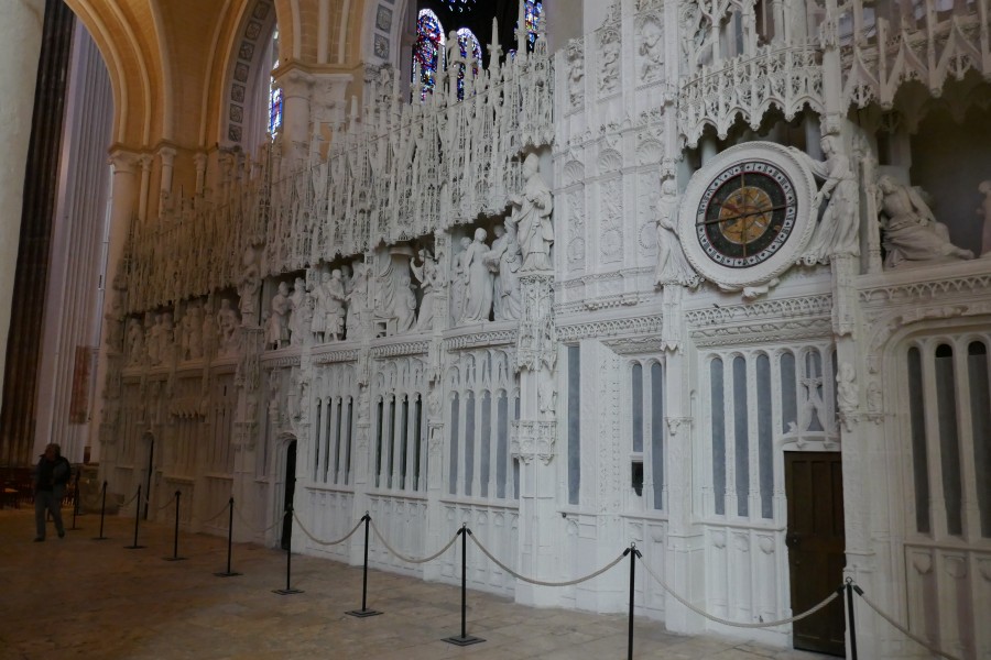 Atelier Giordani - Conservation - Restauration
Edifice – Mobilier - Sculpture – Objets d’art – Moulage –
Pierre, bois métal, polychromie et dorure - Conservation restauration du tour de chœur de la Cathédrale Notre Dame de Chartres - Pierre - - Dépoussiérage soigneux
- Pré-consolidation de l'épiderme
- Nettoyage par application de latex pelable
- Nettoyage complémentaire par application de compresse de carbonate d'ammonium
- Rinçage à l'eau déminéralisé et brossage doux
- Purge des joints défaillants et rejointoiement
- Consolidation du support
- Traitement des ferrures, agrafes et éléments ferreux
- Reprise d'enduits et ragréages
- Goujonnages et collages
-Patine d'harmonisation