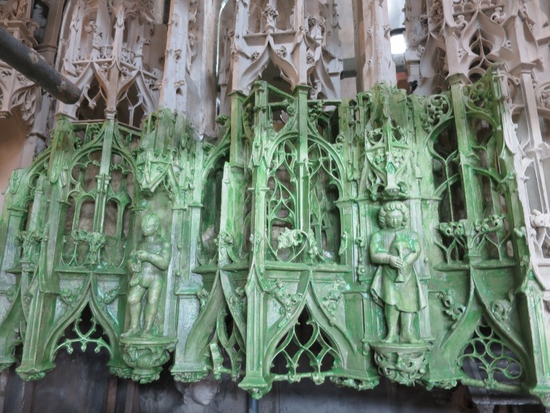 Atelier Giordani - Conservation - Restauration
Edifice – Mobilier - Sculpture – Objets d’art – Moulage –
Pierre, bois métal, polychromie et dorure - Conservation restauration du tour de chœur de la Cathédrale Notre Dame de Chartres - Pierre - - Dépoussiérage soigneux
- Pré-consolidation de l'épiderme
- Nettoyage par application de latex pelable
- Nettoyage complémentaire par application de compresse de carbonate d'ammonium
- Rinçage à l'eau déminéralisé et brossage doux
- Purge des joints défaillants et rejointoiement
- Consolidation du support
- Traitement des ferrures, agrafes et éléments ferreux
- Reprise d'enduits et ragréages
- Goujonnages et collages
-Patine d'harmonisation