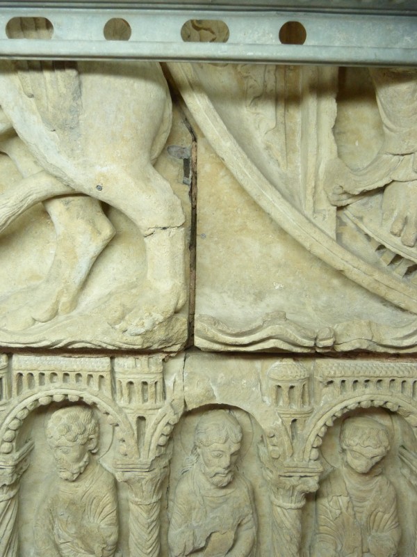 Atelier Giordani - Conservation - Restauration
Edifice – Mobilier - Sculpture – Objets d’art – Moulage –
Pierre, bois métal, polychromie et dorure - Conservation restauration du Portail royal Sud de la Cathédrale Saint Julien - Pierre polychrome - - Dessalements ponctuels
- Dépoussiérage soigneux
- Refixage des vestiges de polychromie
- Nettoyage par micro-gommage
- Nettoyage par désincrustation photonique
- Consolidation chimique de la pierre
- Renforts structurels
- Purges et reprises des joints d'appareillages 
- Traitement des éléments métalliques
- Retouches ponctuelles
- Patine d'harmonisation