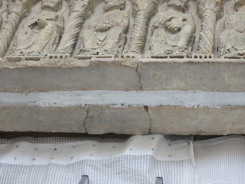 Atelier Giordani - Conservation - Restauration
Edifice – Mobilier - Sculpture – Objets d’art – Moulage –
Pierre, bois métal, polychromie et dorure - Conservation restauration du Portail royal Sud de la Cathédrale Saint Julien - Pierre polychrome - - Dessalements ponctuels
- Dépoussiérage soigneux
- Refixage des vestiges de polychromie
- Nettoyage par micro-gommage
- Nettoyage par désincrustation photonique
- Consolidation chimique de la pierre
- Renforts structurels
- Purges et reprises des joints d'appareillages 
- Traitement des éléments métalliques
- Retouches ponctuelles
- Patine d'harmonisation