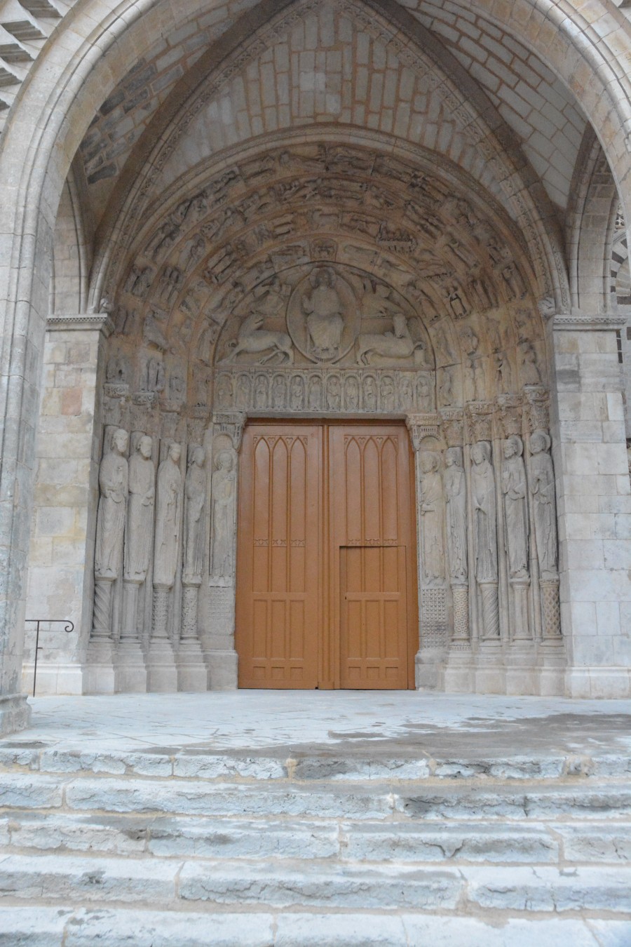 Atelier Giordani - Conservation - Restauration
Edifice – Mobilier - Sculpture – Objets d’art – Moulage –
Pierre, bois métal, polychromie et dorure - Conservation restauration du Portail royal Sud de la Cathédrale Saint Julien - Pierre polychrome - - Dessalements ponctuels
- Dépoussiérage soigneux
- Refixage des vestiges de polychromie
- Nettoyage par micro-gommage
- Nettoyage par désincrustation photonique
- Consolidation chimique de la pierre
- Renforts structurels
- Purges et reprises des joints d'appareillages 
- Traitement des éléments métalliques
- Retouches ponctuelles
- Patine d'harmonisation