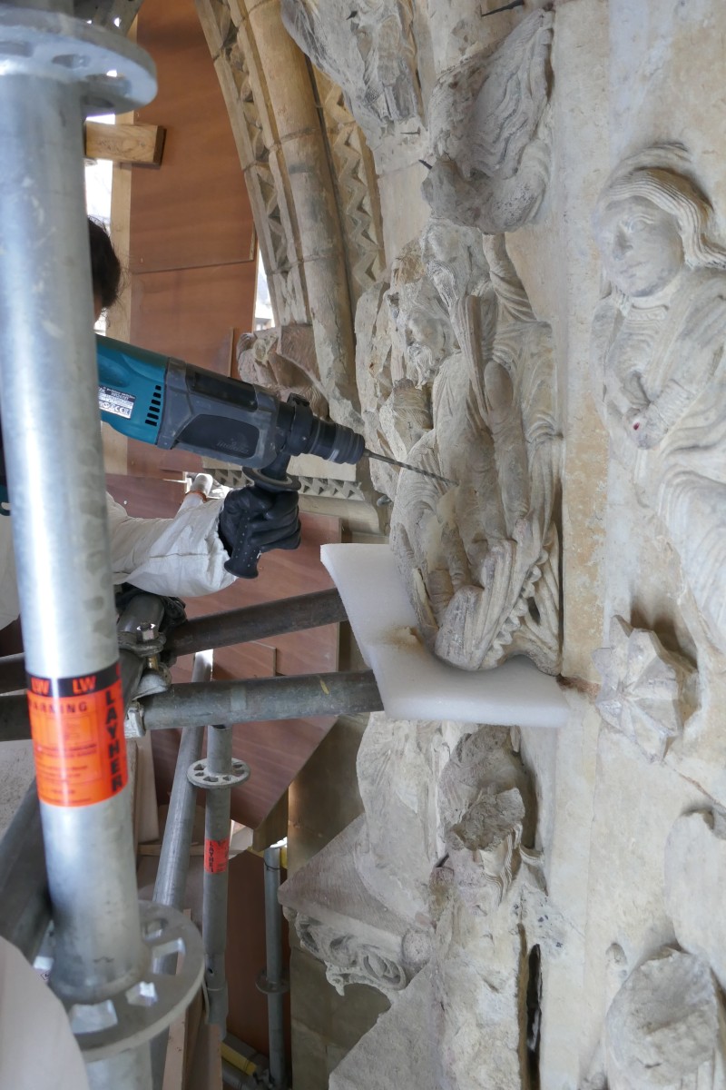 Atelier Giordani - Conservation - Restauration
Edifice – Mobilier - Sculpture – Objets d’art – Moulage –
Pierre, bois métal, polychromie et dorure - Conservation restauration du Portail royal Sud de la Cathédrale Saint Julien - Pierre polychrome - - Dessalements ponctuels
- Dépoussiérage soigneux
- Refixage des vestiges de polychromie
- Nettoyage par micro-gommage
- Nettoyage par désincrustation photonique
- Consolidation chimique de la pierre
- Renforts structurels
- Purges et reprises des joints d'appareillages 
- Traitement des éléments métalliques
- Retouches ponctuelles
- Patine d'harmonisation