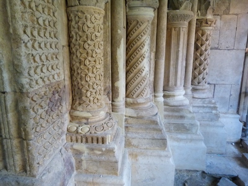 Atelier Giordani - Conservation - Restauration
Edifice – Mobilier - Sculpture – Objets d’art – Moulage –
Pierre, bois métal, polychromie et dorure - Conservation restauration du Portail royal Sud de la Cathédrale Saint Julien - Pierre polychrome - - Dessalements ponctuels
- Dépoussiérage soigneux
- Refixage des vestiges de polychromie
- Nettoyage par micro-gommage
- Nettoyage par désincrustation photonique
- Consolidation chimique de la pierre
- Renforts structurels
- Purges et reprises des joints d'appareillages 
- Traitement des éléments métalliques
- Retouches ponctuelles
- Patine d'harmonisation