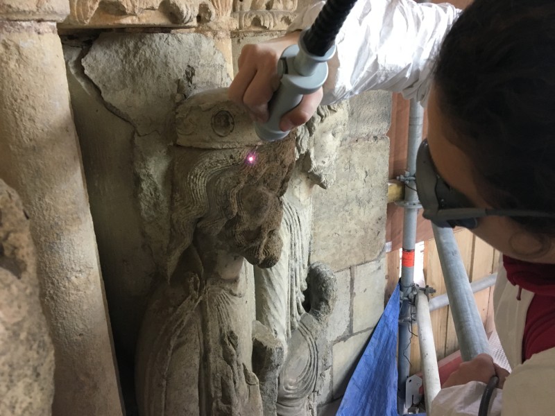 Atelier Giordani - Conservation - Restauration
Edifice – Mobilier - Sculpture – Objets d’art – Moulage –
Pierre, bois métal, polychromie et dorure - Conservation restauration du Portail royal Sud de la Cathédrale Saint Julien - Pierre polychrome - - Dessalements ponctuels
- Dépoussiérage soigneux
- Refixage des vestiges de polychromie
- Nettoyage par micro-gommage
- Nettoyage par désincrustation photonique
- Consolidation chimique de la pierre
- Renforts structurels
- Purges et reprises des joints d'appareillages 
- Traitement des éléments métalliques
- Retouches ponctuelles
- Patine d'harmonisation