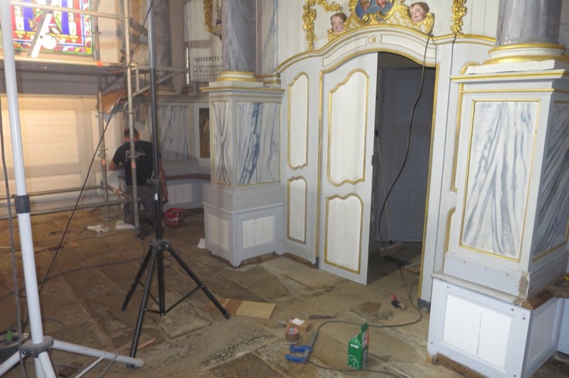 Atelier Giordani - Conservation - Restauration
Edifice – Mobilier - Sculpture – Objets d’art – Moulage –
Pierre, bois métal, polychromie et dorure - Conservation-restauration – Retable majeur - Bois peint - OPÉRATIONS RÉALISÉES
-	Dépose, transfert et dépoussiérage
-	Traitement insecticide curatif et consolidation des bois 
-	Révision et consolidation des assemblages
-	Restitution et compléments des éléments manquants
-	Greffes
-	Nettoyage et fixage
-	Masticages, réintégrations colorées, 
dorure à la mixtion et mises en cire
- Transfert et repose