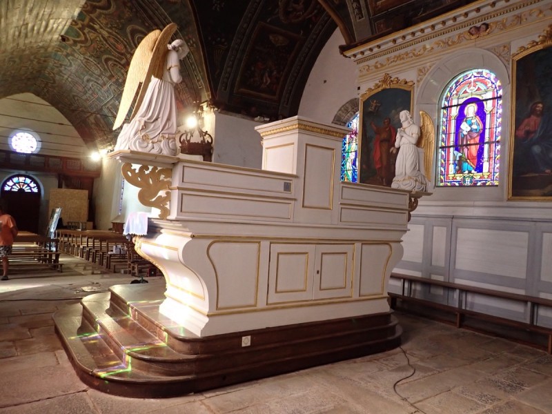 Atelier Giordani - Conservation - Restauration
Edifice – Mobilier - Sculpture – Objets d’art – Moulage –
Pierre, bois métal, polychromie et dorure - Conservation-restauration – Retable majeur - Bois peint - OPÉRATIONS RÉALISÉES
-	Dépose, transfert et dépoussiérage
-	Traitement insecticide curatif et consolidation des bois 
-	Révision et consolidation des assemblages
-	Restitution et compléments des éléments manquants
-	Greffes
-	Nettoyage et fixage
-	Masticages, réintégrations colorées, 
dorure à la mixtion et mises en cire
- Transfert et repose