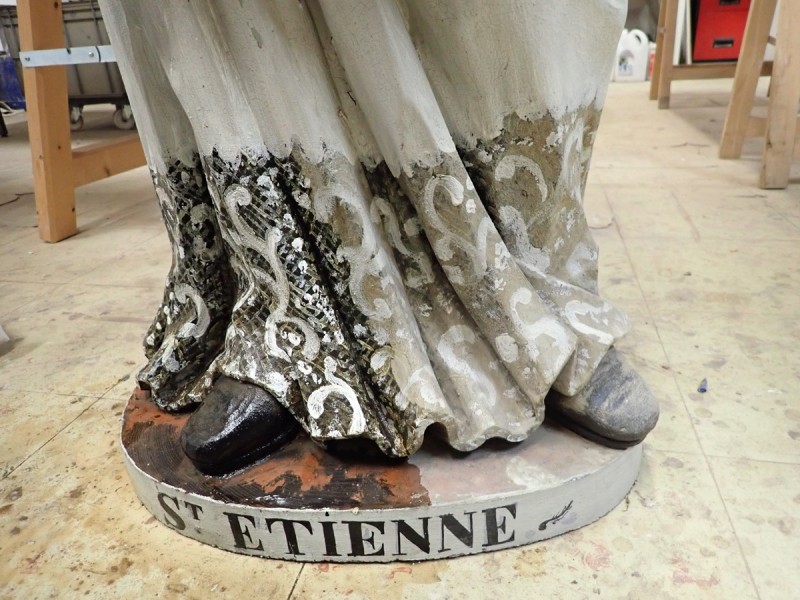 Atelier Giordani - Conservation - Restauration
Edifice – Mobilier - Sculpture – Objets d’art – Moulage –
Pierre, bois métal, polychromie et dorure - Conservation-restauration – Retable majeur - Bois peint - OPÉRATIONS RÉALISÉES
-	Dépose, transfert et dépoussiérage
-	Traitement insecticide curatif et consolidation des bois 
-	Révision et consolidation des assemblages
-	Restitution et compléments des éléments manquants
-	Greffes
-	Nettoyage et fixage
-	Masticages, réintégrations colorées, 
dorure à la mixtion et mises en cire
- Transfert et repose