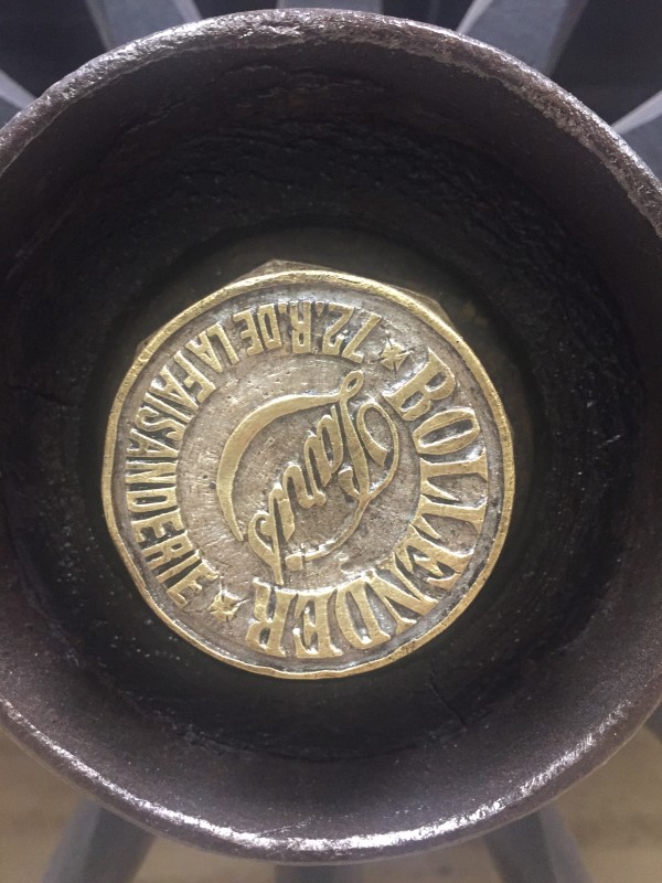 Atelier Giordani - Conservation - Restauration
Edifice – Mobilier - Sculpture – Objets d’art – Moulage –
Pierre, bois métal, polychromie et dorure - Restauration d'un corbillard pour la commune de Mareil-Marly - Bois et métal peint - -Transfert en atelier pour intervention
-Dépoussiérage sous aspiration contrôlée
-Nettoyage au triammonium citrate
-Traitement insecticide par anoxie dynamique et préventif par application d'un insecticide adapté
-Consolidation chimique du bois par imprégnation de résine
-Greffes de bois pour les manques
-Réfection intérieur du toit
Retouches de polychromie et harmonisation