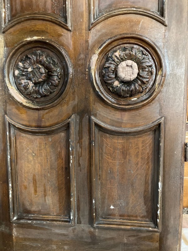 Atelier Giordani - Conservation - Restauration
Edifice – Mobilier - Sculpture – Objets d’art – Moulage –
Pierre, bois métal, polychromie et dorure - Restauration du retable latéral sud de l’église Saint Georges - Dépose partielle du retable, traitement des statues et décors d’applique infestés d’insectes xylophages par passage en machine d’anoxie dynamique (traitement par privation d’oxygène) - OPÉRATIONS RÉALISÉES

Reprise de la structure, greffes, et restitution des manques. 

Nettoyage de l’ensemble, fixation des zones de peinture écaillante, et restauration de la polychromie par réalisation 
de retouches de faux-bois et reprise de la dorure.