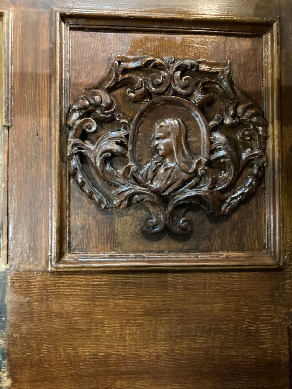 Atelier Giordani - Conservation - Restauration
Edifice – Mobilier - Sculpture – Objets d’art – Moulage –
Pierre, bois métal, polychromie et dorure - Restauration du retable latéral sud de l’église Saint Georges - Dépose partielle du retable, traitement des statues et décors d’applique infestés d’insectes xylophages par passage en machine d’anoxie dynamique (traitement par privation d’oxygène) - OPÉRATIONS RÉALISÉES

Reprise de la structure, greffes, et restitution des manques. 

Nettoyage de l’ensemble, fixation des zones de peinture écaillante, et restauration de la polychromie par réalisation 
de retouches de faux-bois et reprise de la dorure.