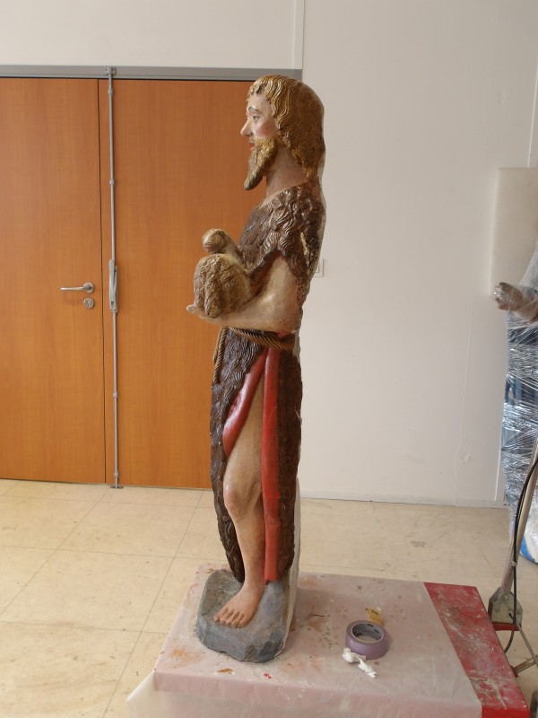 Atelier Giordani - Conservation - Restauration
Edifice – Mobilier - Sculpture – Objets d’art – Moulage –
Pierre, bois métal, polychromie et dorure - Dégagement d'une statue de St Jean-Baptiste en pierre - Pierre polychrome - -transport aller/retour en atelier
- Dégagement mécanique des surpeints sous lunettes binoculaire
- Purge des anciennes restaurations et reprise reprise au polyfila des zones à combler et modeler
- Scellement de la tête et de la terrasse par goujon en inox et colle Hilti
- Retouche colorée
- Repose et fixation