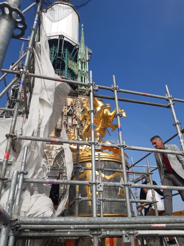 Atelier Giordani - Conservation - Restauration
Edifice – Mobilier - Sculpture – Objets d’art – Moulage –
Pierre, bois métal, polychromie et dorure - Restauration des décors de couverture du choeur - Dorure - Matériaux : support bronze, tôle de cuivre et plomb

OPÉRATIONS RÉALISÉES
- Dépoussiérage et nettoyage des salissures superficielles
- Apprêtage : réalisation des couches de préparation à la peinture époxydique (7 strates)

Dorure : 
- Pose de la mixtion
- Application de la feuille d’or manuellement, à l’aide d’un coussin, de couteaux et de pinceaux plats; utilisation de différents types d’or : or jaune, or Versailles, or Moon Gold, Palladium
- Époussetage, matage à la gélatine, patine

Décors peints : 
- Réalisation des décors peints à la peinture époxydique, patine
- Reprises après repose

Statues (en atelier) ; crête et épi de faîtage, versants de couverture, et lucarne à croupe (in situ)