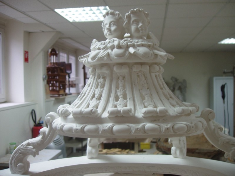 Atelier Giordani - Conservation - Restauration
Edifice – Mobilier - Sculpture – Objets d’art – Moulage –
Pierre, bois métal, polychromie et dorure - Restauration d’un objet d’exposition - Bois polychromé et doré - OPÉRATIONS RÉALISÉES
- Consolidation du bois et traitement 
- Greffes et restitution 
- Compléments sur le décor sculpté 
- Rassemblage 
- Nettoyage 
- Masticage et réintégration 
- Restauration de la dorure 
- Couche de protection 
- Repose après façon d’une console en chêne