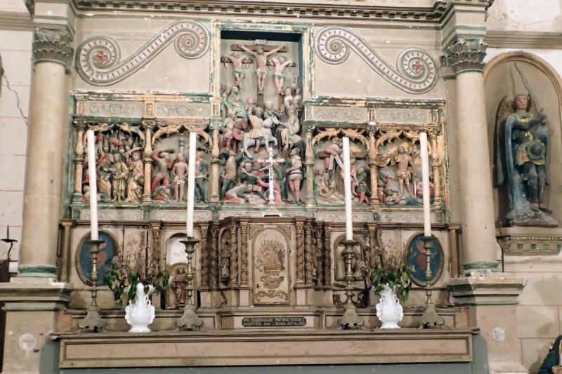 Atelier Giordani - Conservation - Restauration
Edifice – Mobilier - Sculpture – Objets d’art – Moulage –
Pierre, bois métal, polychromie et dorure - Conservation-restauration générale du choeur : Retable majeur et son maître-autel - Pierre calcaire, maçonnerie et plâtre, bois ; décors peints, dorés et argentés - OPÉRATIONS RÉALISÉES
-	Dépoussiérage, refixage, nettoyage
-	Comblement des lacunes, ragréage et masticage
-	Restitution d’éléments manquants par prise d’empreinte et moulage
-	Dégagement mécanique par clivage au scalpel
-	Allègement de la bronzine
-	Retouches sur les décors peints, dorés (or mica) et argentés (argent minéral Iriodin)
-	Dorure à la mixtion
-	Restitution des fonds (peinture acrylique) à partir de sondages
-	Patines d’harmonisation