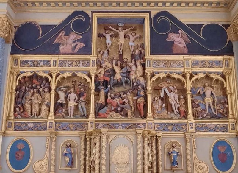 Atelier Giordani - Conservation - Restauration
Edifice – Mobilier - Sculpture – Objets d’art – Moulage –
Pierre, bois métal, polychromie et dorure - Conservation-restauration générale du choeur : Retable majeur et son maître-autel - Pierre calcaire, maçonnerie et plâtre, bois ; décors peints, dorés et argentés - OPÉRATIONS RÉALISÉES
-	Dépoussiérage, refixage, nettoyage
-	Comblement des lacunes, ragréage et masticage
-	Restitution d’éléments manquants par prise d’empreinte et moulage
-	Dégagement mécanique par clivage au scalpel
-	Allègement de la bronzine
-	Retouches sur les décors peints, dorés (or mica) et argentés (argent minéral Iriodin)
-	Dorure à la mixtion
-	Restitution des fonds (peinture acrylique) à partir de sondages
-	Patines d’harmonisation