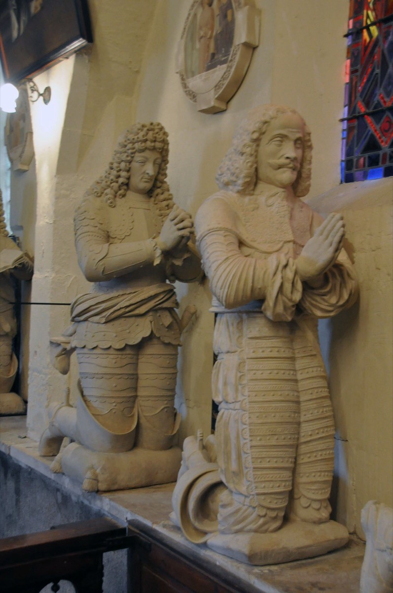 Atelier Giordani - Conservation - Restauration
Edifice – Mobilier - Sculpture – Objets d’art – Moulage –
Pierre, bois métal, polychromie et dorure - Travaux de restauration des six orants des seigneurs d’Aubigny - Statue en pierre et terre cuite - Déposés, traités en atelier et remontés

OPÉRATIONS RÉALISÉES
-	Dépose, transport, repose
-	Nettoyage microsablage et par compresses
-	Consolisation au silicate d’éthyle
-	Extraction des goujons ferreux
-	Collage et goujonnage (goujon carbone)
-	Ragréages et rejointoiement
-	Harmonisation