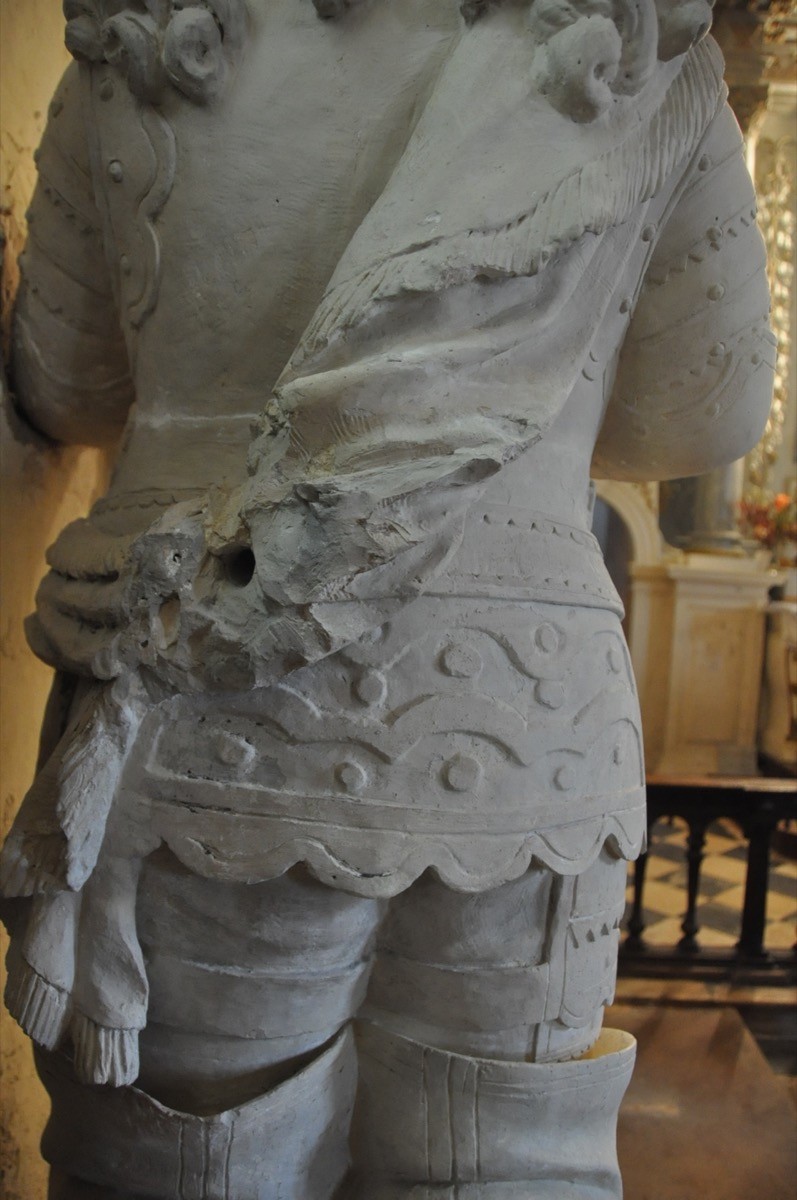 Atelier Giordani - Conservation - Restauration
Edifice – Mobilier - Sculpture – Objets d’art – Moulage –
Pierre, bois métal, polychromie et dorure - Travaux de restauration des six orants des seigneurs d’Aubigny - Statue en pierre et terre cuite - Déposés, traités en atelier et remontés

OPÉRATIONS RÉALISÉES
-	Dépose, transport, repose
-	Nettoyage microsablage et par compresses
-	Consolisation au silicate d’éthyle
-	Extraction des goujons ferreux
-	Collage et goujonnage (goujon carbone)
-	Ragréages et rejointoiement
-	Harmonisation
