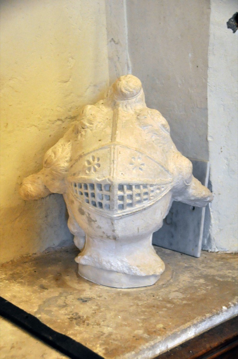 Atelier Giordani - Conservation - Restauration
Edifice – Mobilier - Sculpture – Objets d’art – Moulage –
Pierre, bois métal, polychromie et dorure - Travaux de restauration des six orants des seigneurs d’Aubigny - Statue en pierre et terre cuite - Déposés, traités en atelier et remontés

OPÉRATIONS RÉALISÉES
-	Dépose, transport, repose
-	Nettoyage microsablage et par compresses
-	Consolisation au silicate d’éthyle
-	Extraction des goujons ferreux
-	Collage et goujonnage (goujon carbone)
-	Ragréages et rejointoiement
-	Harmonisation