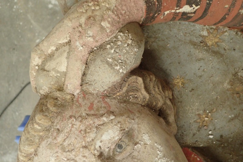 Atelier Giordani - Conservation - Restauration
Edifice – Mobilier - Sculpture – Objets d’art – Moulage –
Pierre, bois métal, polychromie et dorure - Restauration de deux statues de l’église de Saint-Etienne - Restauration de deux statues retrouvées enfouies dans la terre dans l’église Saint-Etienne de Mareil Marly - OPÉRATIONS RÉALISÉES : 

- Nettoyage et élimination minutieuse des dépôts de terre dus à l’enfouissement. 
- Fixage de la polychromie écaillante. 
- Élimination des anciennes tiges métalliques oxydées servant originellement de liaisonnement. 
- Élimination d’efflorescence de plâtre sur la statue de Saint Etienne. Assemblage des fragments, comblements des lacunes du support et ragréages.
- Dégagement de la polychromie par clivage au scalpel sous lunettes binoculaires après la réalisation d’études stratigraphiques préalables, réintégrations colorées et retouches.
- Réalisation de socle peint en ton pierre pour la présentation des statues et repose sécurisée de celles-ci à leur nouvel emplacement au sein de l’église.