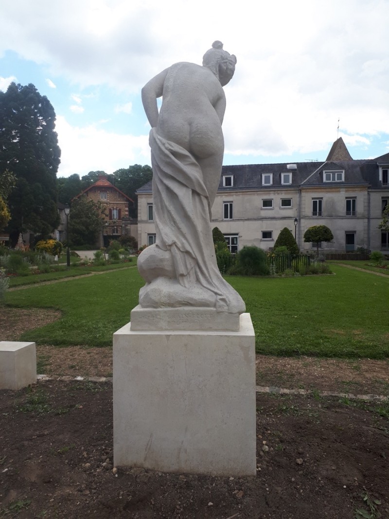 Atelier Giordani - Conservation - Restauration
Edifice – Mobilier - Sculpture – Objets d’art – Moulage –
Pierre, bois métal, polychromie et dorure - Moulage complet de la statue sur une reproduction et tirage en micro-béton - Pierre reconstituée avec armature métallique - OPÉRATIONS RÉALISÉES
Reproduction :
-	Dépose
-	Nettoyage
-	Passivation et restitution des reliefs manquants
-	Comblement

Copie :
-	Préparation du support (reproduction)
-	Prise d’empreinte
-	Réalisation d’un contre-moule
-	Création d’un tirage en micro béton
- Finitions à sec, repose
