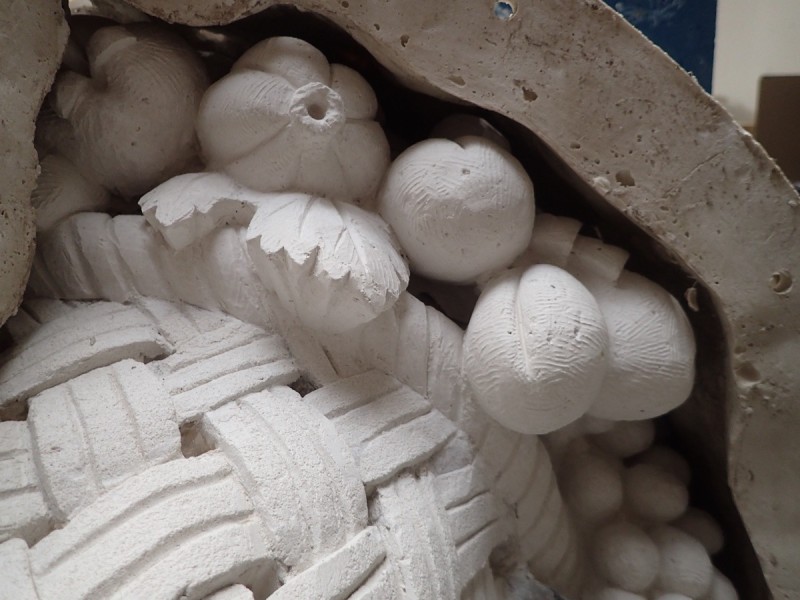 Atelier Giordani - Conservation - Restauration
Edifice – Mobilier - Sculpture – Objets d’art – Moulage –
Pierre, bois métal, polychromie et dorure - Moulage des deux vases, restauration du piédestal - Originaux en pierre calcaire - OPÉRATIONS RÉALISÉES
-	Moulage complet du socle d’après modèle en pierre 
-	Réalisation d’une chape en élastomère silicone pour l’empreinte
-	Réalisation d’un contre-moule à pièce en plâtre et filasse
-	Démontage du moule et remontage
- Tirage d’un exemplaire en micro-béton, et patine d’harmonisation 
- Transport, pose, fixation et scellement