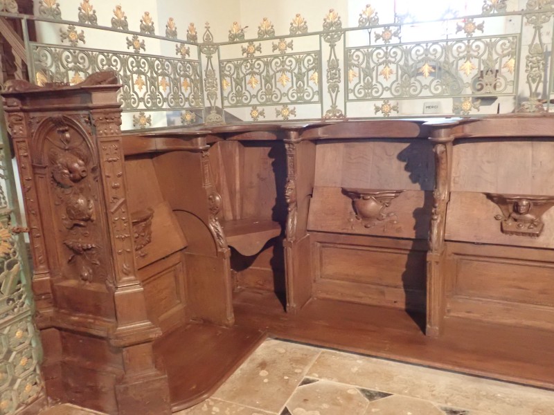 Atelier Giordani - Conservation - Restauration
Edifice – Mobilier - Sculpture – Objets d’art – Moulage –
Pierre, bois métal, polychromie et dorure - Restauration de stalles - Fer forgé et bois - - Nettoyage et purge des éléments dégradés
- Traitement fongicide et insecticide par anoxie dynamique
- Consolidation chimique des bois fragilisés
- Vérification des assemblages et remise en jeu des miséricordes
- Greffes, renforts, collages et comblements
- Harmonisation
- Cirage