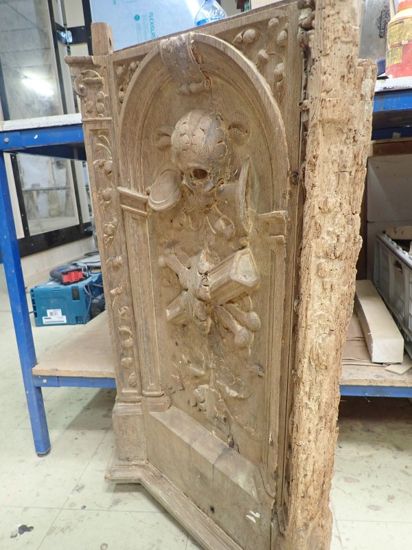 Atelier Giordani - Conservation - Restauration
Edifice – Mobilier - Sculpture – Objets d’art – Moulage –
Pierre, bois métal, polychromie et dorure - Restauration de stalles - Fer forgé et bois - - Nettoyage et purge des éléments dégradés
- Traitement fongicide et insecticide par anoxie dynamique
- Consolidation chimique des bois fragilisés
- Vérification des assemblages et remise en jeu des miséricordes
- Greffes, renforts, collages et comblements
- Harmonisation
- Cirage