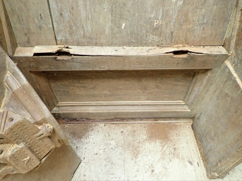 Atelier Giordani - Conservation - Restauration
Edifice – Mobilier - Sculpture – Objets d’art – Moulage –
Pierre, bois métal, polychromie et dorure - Restauration de stalles - Fer forgé et bois - - Nettoyage et purge des éléments dégradés
- Traitement fongicide et insecticide par anoxie dynamique
- Consolidation chimique des bois fragilisés
- Vérification des assemblages et remise en jeu des miséricordes
- Greffes, renforts, collages et comblements
- Harmonisation
- Cirage