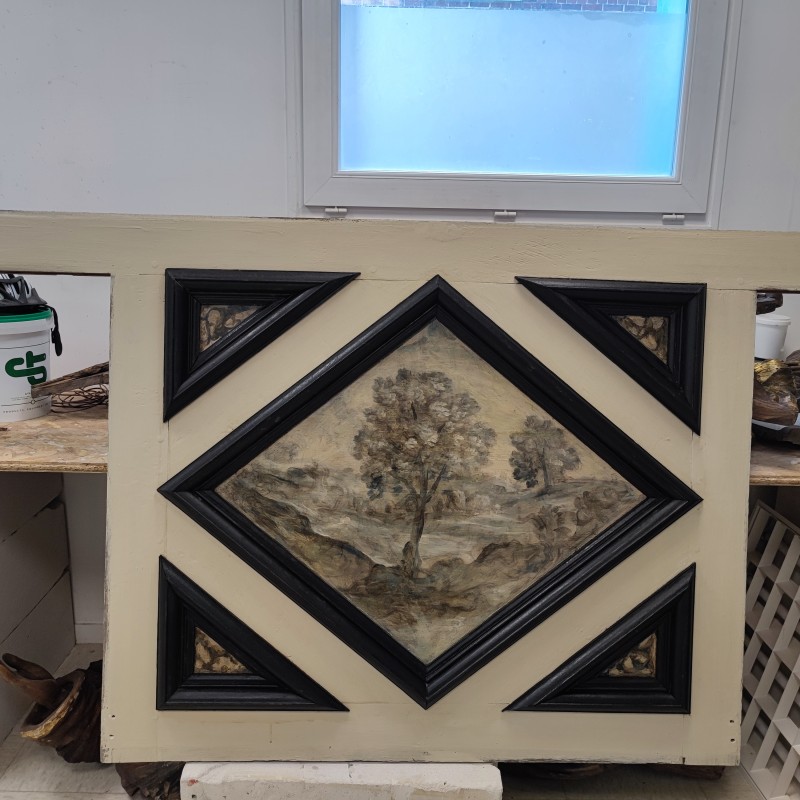 Atelier Giordani - Conservation - Restauration
Edifice – Mobilier - Sculpture – Objets d’art – Moulage –
Pierre, bois métal, polychromie et dorure - Parloir de l'abbesse Abbaye de Verneuil sur Avre - Bois polychrome - -	Montage de l’échafaudage
-	Prise de côtes et mesures
-	Dépose des boiseries
-	Renfort structurel charpente
-	Traitement insecticide et fongicide de la charpente
-	Transport des panneaux en ateliers
-	Dépoussiérage
-	Purges et greffes
-	Consolidation chimique du support 
-	Révision des assemblages
-	Reprise des arasements et disjointoiements
-	Renforts structurels des panneaux
-	Comblements
-	Traitement insecticide des panneaux
-	Montage à blanc
-	Mise en peinture des montant et traverses
-	Dévernissage et retouche colorées des panneaux
-	Vernissage
-	Repose