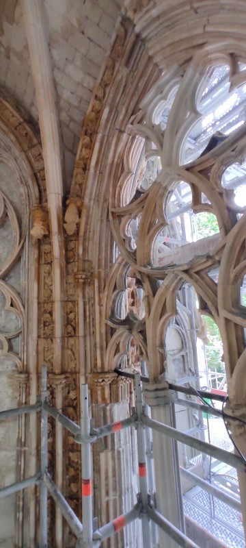 Atelier Giordani - Conservation - Restauration
Edifice – Mobilier - Sculpture – Objets d’art – Moulage –
Pierre, bois métal, polychromie et dorure - Portail des Marmousets de l'Abbatiale Saint Ouen - Pierre calcaire - - Nettoyage par micro gommage
- Nettoyage par compresse d'ammonium
- Traitement fongicide et biocide
- consolidation chimique de la pierre 
- Ragréage par mortier Altar et modelage
- Patine 
- Moulage et tirage d'une statue en l'état