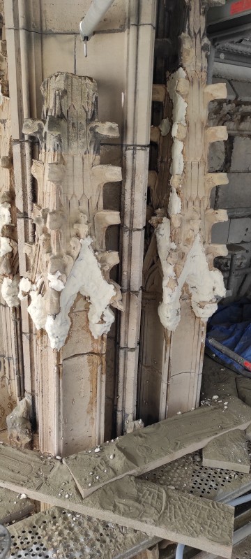 Atelier Giordani - Conservation - Restauration
Edifice – Mobilier - Sculpture – Objets d’art – Moulage –
Pierre, bois métal, polychromie et dorure - Portail des Marmousets de l'Abbatiale Saint Ouen - Pierre calcaire - - Nettoyage par micro gommage
- Nettoyage par compresse d'ammonium
- Traitement fongicide et biocide
- consolidation chimique de la pierre 
- Ragréage par mortier Altar et modelage
- Patine 
- Moulage et tirage d'une statue en l'état