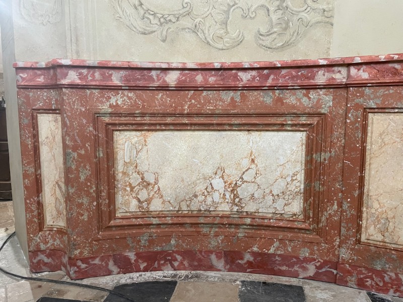 Atelier Giordani - Conservation - Restauration
Edifice – Mobilier - Sculpture – Objets d’art – Moulage –
Pierre, bois métal, polychromie et dorure - Restauration de la chapelle des fonds baptismaux de l'Eglise Sainte Cécile - Enduits muraux décorés
Boiseries faux-marbre
Marbre - -	Dépoussiérage et nettoyage
-	Dégagement et allègement des vernis
-	Traitement insecticide et fongicide sur l’autel
-	Purge des parties altérées et greffes de bois de même essence
-	Ragréages et comblement des lacunes, manques et épaufrures
-	Restitution de tête d’ange ailées après prise d’empreintes, moulage et tirage
-	Refixage et consolidation des enduits 
-	Refixage de la polychromie
-	Relevé des décors au calque et report sur zones de manques
-	Masticage
-	Reprise et réintégration des lacunes polychromes
-	Réintégration colorée des décors sur enduits et faux marbre
-	Restitution des faux-marbre de l’autel 
-	Dorure du cadre à la mixtion