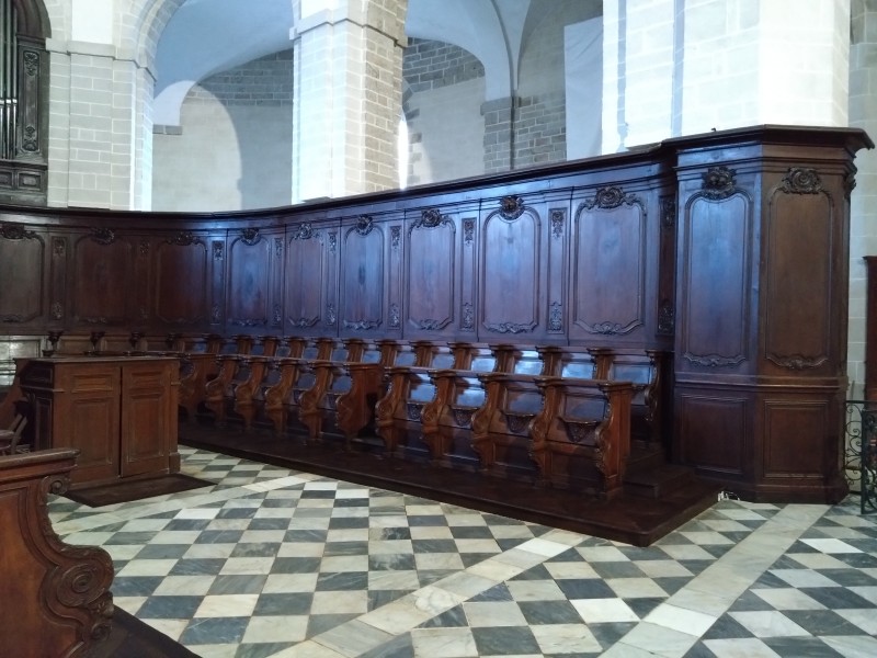 Atelier Giordani - Conservation - Restauration
Edifice – Mobilier - Sculpture – Objets d’art – Moulage –
Pierre, bois métal, polychromie et dorure - Restauration des menuiseries du chœur des chanoines de la Cathédrale de Vannes - Bois teinté - - Relevé et repérage
- Dépose et transport en atelier 
- Traitement insecticide et biocide 
- Dépoussiérage
- Reprise des assemblages et collage 
- Renforts et confortements 
- Création de deux trappes 
- Consolidation chimique du bois 
- Nettoyage
- Mise en teinte
- Montage à blanc en atelier Repose
- Coffrage des installation électrique 
- Révision et installation des serrures