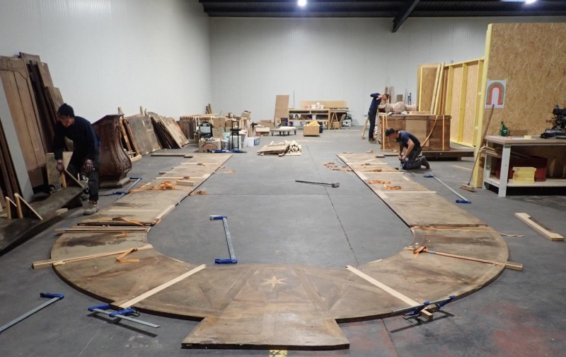 Atelier Giordani - Conservation - Restauration
Edifice – Mobilier - Sculpture – Objets d’art – Moulage –
Pierre, bois métal, polychromie et dorure - Restauration des menuiseries du chœur des chanoines de la Cathédrale de Vannes - Bois teinté - - Relevé et repérage
- Dépose et transport en atelier 
- Traitement insecticide et biocide 
- Dépoussiérage
- Reprise des assemblages et collage 
- Renforts et confortements 
- Création de deux trappes 
- Consolidation chimique du bois 
- Nettoyage
- Mise en teinte
- Montage à blanc en atelier Repose
- Coffrage des installation électrique 
- Révision et installation des serrures