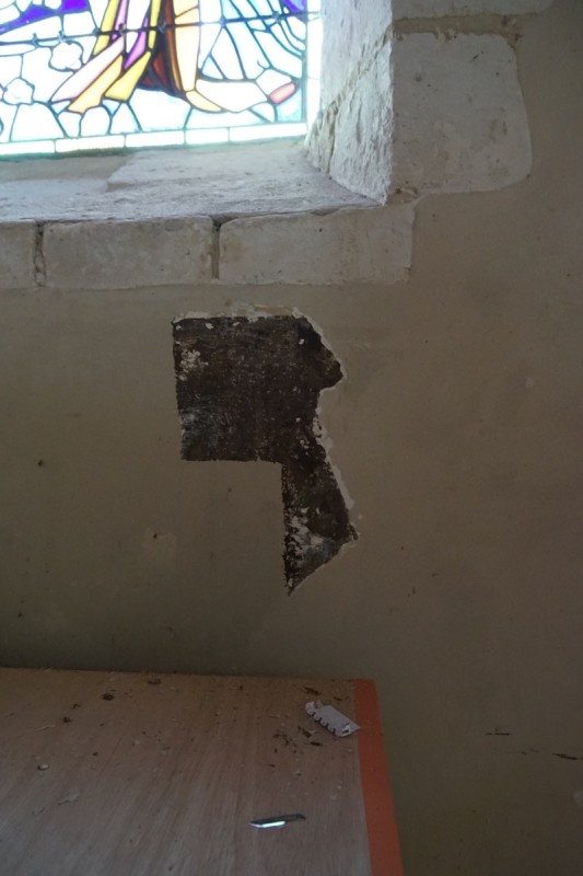 Atelier Giordani - Conservation - Restauration
Edifice – Mobilier - Sculpture – Objets d’art – Moulage –
Pierre, bois métal, polychromie et dorure - Restauration de la voûte et des décors peints -  - Lot 5 : Restauration/conservation d’éléments architecturaux, de décors polychromes, de sculpture

OPÉRATIONS RÉALISÉES
Tranche conditionnelle 2

Voûte de la nef :
-	Dépoussiérage 
-	Mise en teinte des greffes et des parties neuves et reprise du décor de fleur de lys par glacis acrylique 
-	Dépoussiérage de la poutre de gloire par technique croisée de brossage et d’aspiration

Élévation de la nef :
-	Dégagement des enduits pour mettre au jour les décors anciens conservés
-	Encapsulage des zones de peinture au plomb non dégagées
-	Consolidation des zones soufflées par infiltration de mortier et comblement des fissures des lacunes
-	Consolidation des zones pulvérulentes.
-	Sur les zones non dégagées : application d’une couche de fond à la chaux et animation et glacis acrylique et harmonisation des bouchages anciens
- Sur les zones de décors ancien : retouches colorées pour améliorer la lisibilité