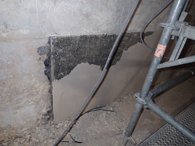 Atelier Giordani - Conservation - Restauration
Edifice – Mobilier - Sculpture – Objets d’art – Moulage –
Pierre, bois métal, polychromie et dorure - Restauration de la voûte et des décors peints -  - Lot 5 : Restauration/conservation d’éléments architecturaux, de décors polychromes, de sculpture

OPÉRATIONS RÉALISÉES
Tranche conditionnelle 2

Voûte de la nef :
-	Dépoussiérage 
-	Mise en teinte des greffes et des parties neuves et reprise du décor de fleur de lys par glacis acrylique 
-	Dépoussiérage de la poutre de gloire par technique croisée de brossage et d’aspiration

Élévation de la nef :
-	Dégagement des enduits pour mettre au jour les décors anciens conservés
-	Encapsulage des zones de peinture au plomb non dégagées
-	Consolidation des zones soufflées par infiltration de mortier et comblement des fissures des lacunes
-	Consolidation des zones pulvérulentes.
-	Sur les zones non dégagées : application d’une couche de fond à la chaux et animation et glacis acrylique et harmonisation des bouchages anciens
- Sur les zones de décors ancien : retouches colorées pour améliorer la lisibilité