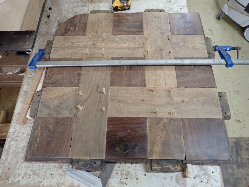 Atelier Giordani - Conservation - Restauration
Edifice – Mobilier - Sculpture – Objets d’art – Moulage –
Pierre, bois métal, polychromie et dorure - Restauration conservation du maître-autel et du retable majeur de l'église Notre-Dame - Bois polychrome - -	Dépoussiérage
-	Traitement insecticide 
-	Consolidation chimique du bois
-	Renforts structurels
-	Révision des assemblages
-	Comblements et ragréages
-	Restitution des manques par moulages et greffes sculptées 
-	Allègement bronzine et surpeints
-	Refixage polychromie
-	Réintégration colorée
-	Retouche de dorure
-	Apposition feuillards de plomb
-	Restitution de la statuaire et du fronton conservés en l’église 
-	Dépose et repose intégrale