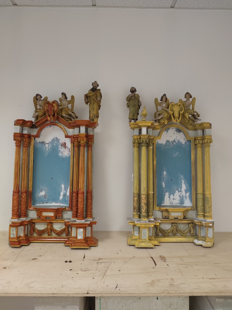 Atelier Giordani - Conservation - Restauration
Edifice – Mobilier - Sculpture – Objets d’art – Moulage –
Pierre, bois métal, polychromie et dorure - Restauration du tabernacle de l'Eglise Saint Martin - Bois polychrome et dorure - - Refixage de polychromie
- Dépoussiérage sous aspiration contrôlée
- Nettoyage de la polychromie et des dorures
- Masticage des lacunes de surface
- Réintégration colorée
- Dorure à la mixtion
- Vernissage de protection