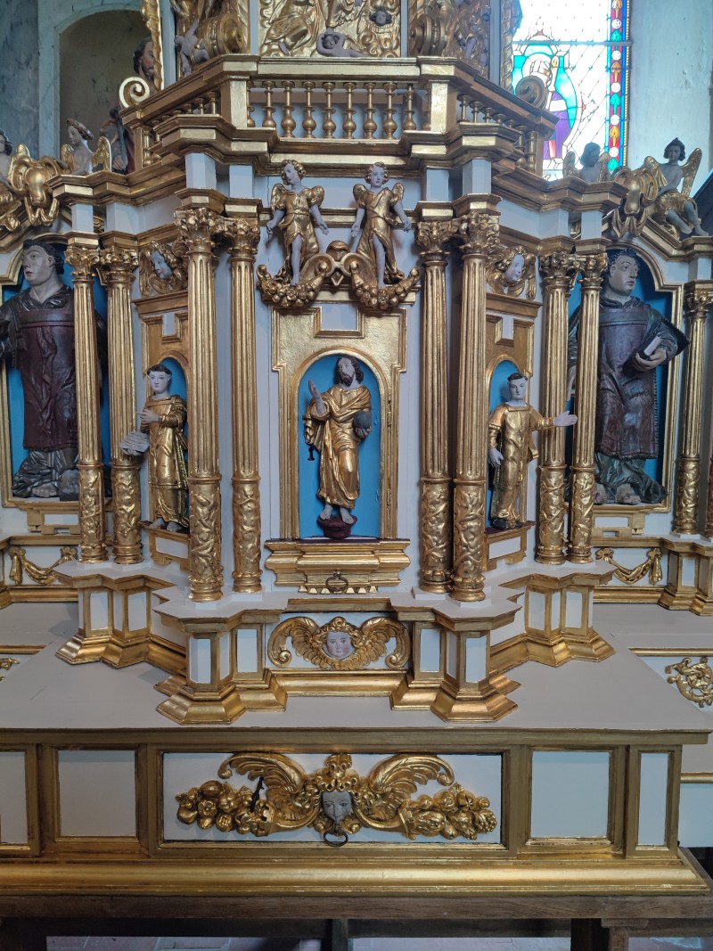 Atelier Giordani - Conservation - Restauration
Edifice – Mobilier - Sculpture – Objets d’art – Moulage –
Pierre, bois métal, polychromie et dorure - Restauration du tabernacle de l'Eglise Saint Martin - Bois polychrome et dorure - - Refixage de polychromie
- Dépoussiérage sous aspiration contrôlée
- Nettoyage de la polychromie et des dorures
- Masticage des lacunes de surface
- Réintégration colorée
- Dorure à la mixtion
- Vernissage de protection